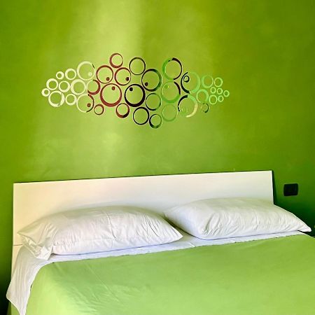 Color House Malpensa B&B Cassano Magnago Buitenkant foto