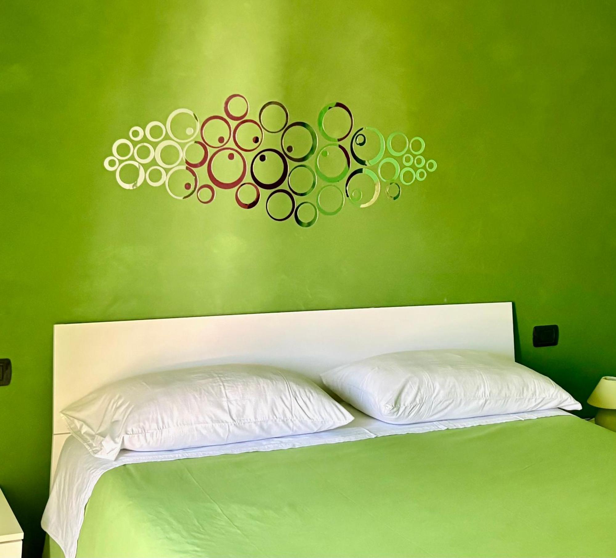 Color House Malpensa B&B Cassano Magnago Buitenkant foto